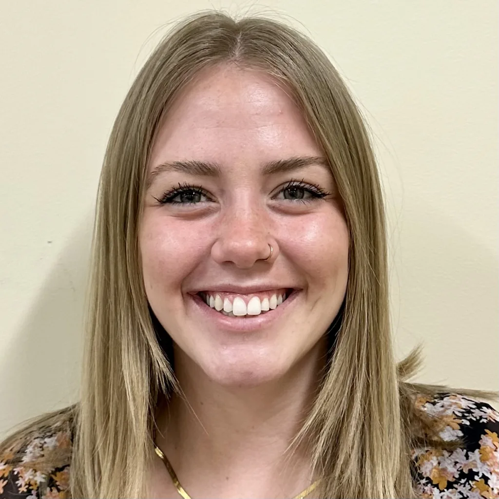 Hanna Longacre, Finance Clerk